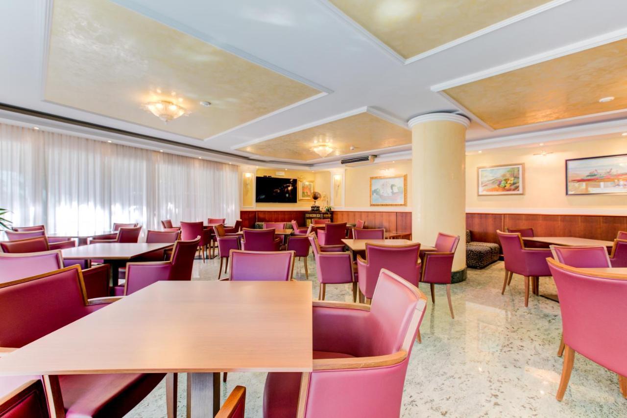 Hotel Verona 체제나티코 외부 사진