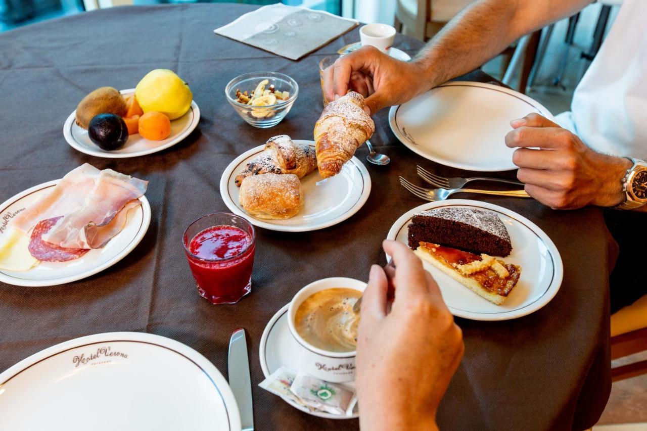 Hotel Verona 체제나티코 외부 사진