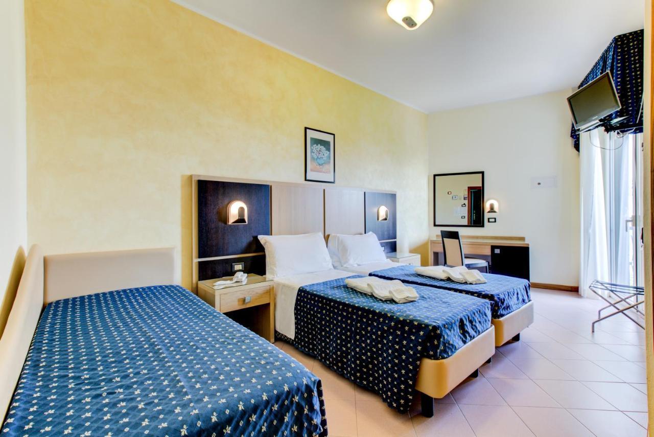 Hotel Verona 체제나티코 외부 사진