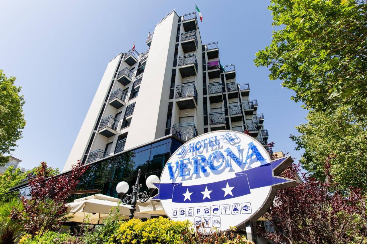 Hotel Verona 체제나티코 외부 사진
