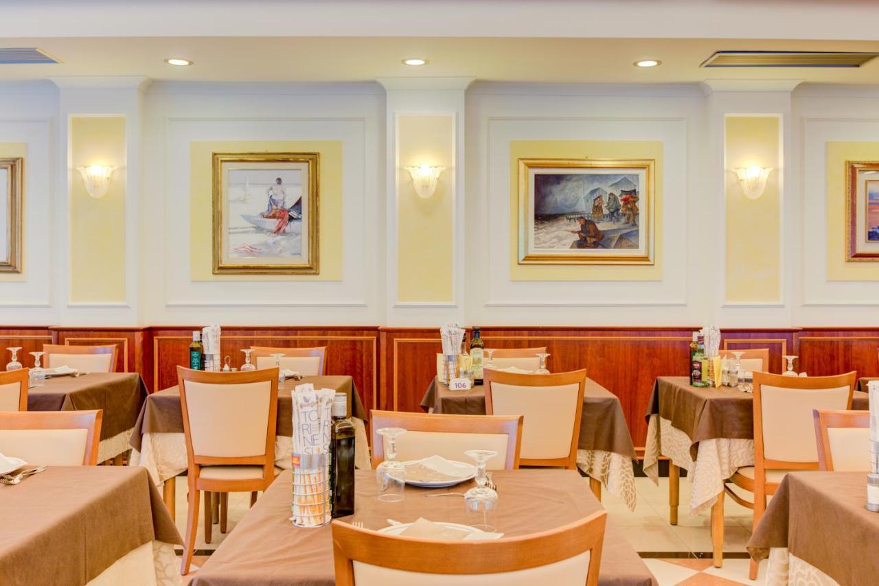 Hotel Verona 체제나티코 외부 사진