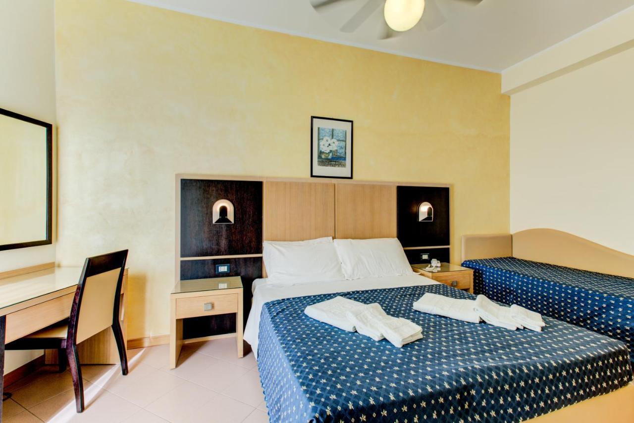 Hotel Verona 체제나티코 외부 사진