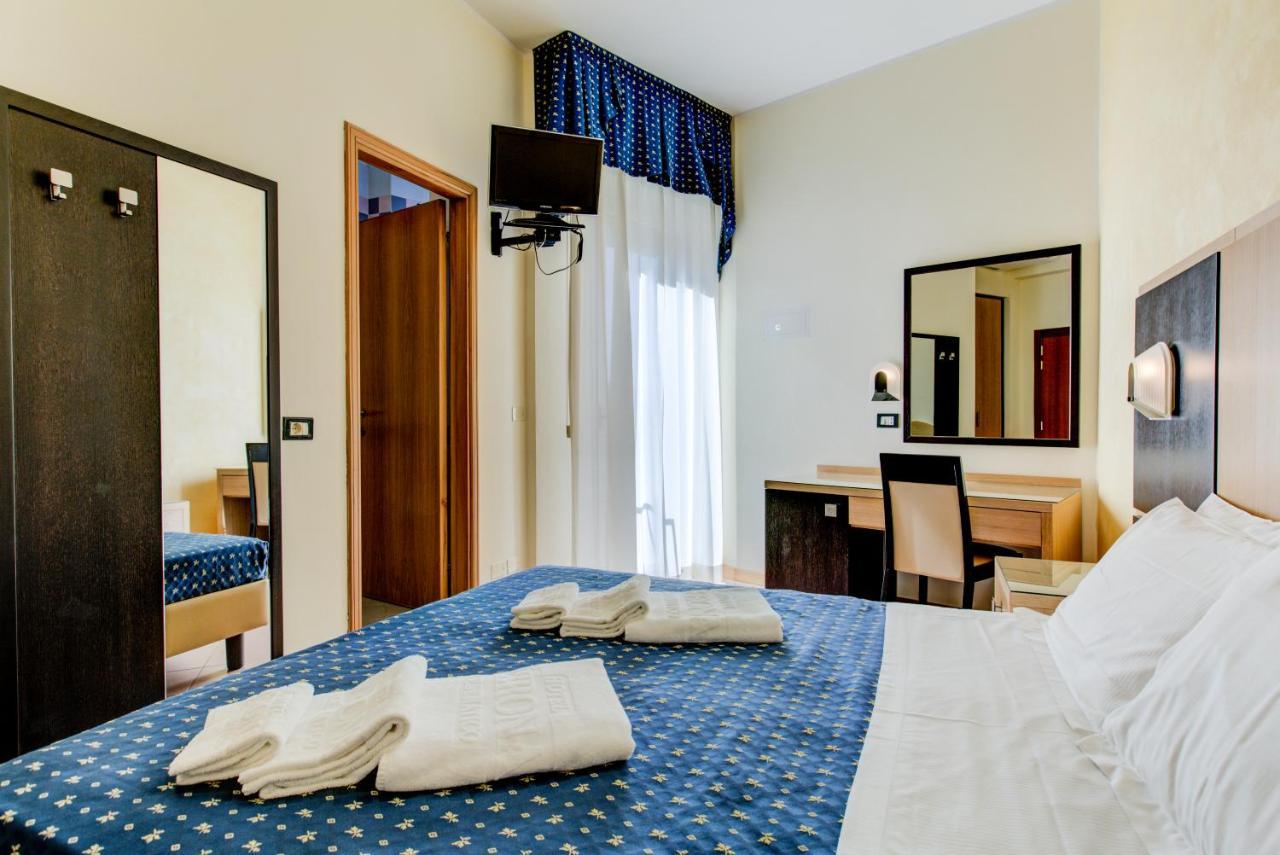 Hotel Verona 체제나티코 외부 사진
