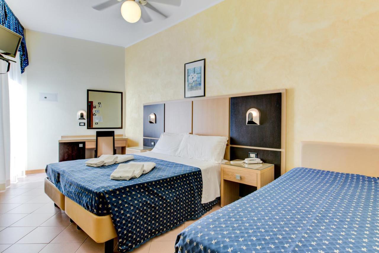 Hotel Verona 체제나티코 외부 사진