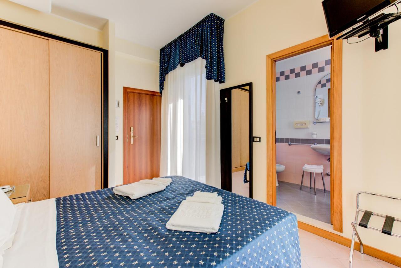Hotel Verona 체제나티코 외부 사진