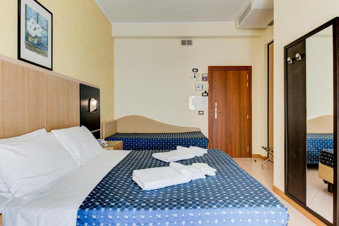 Hotel Verona 체제나티코 외부 사진