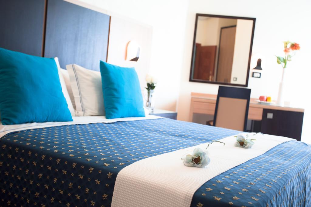 Hotel Verona 체제나티코 객실 사진