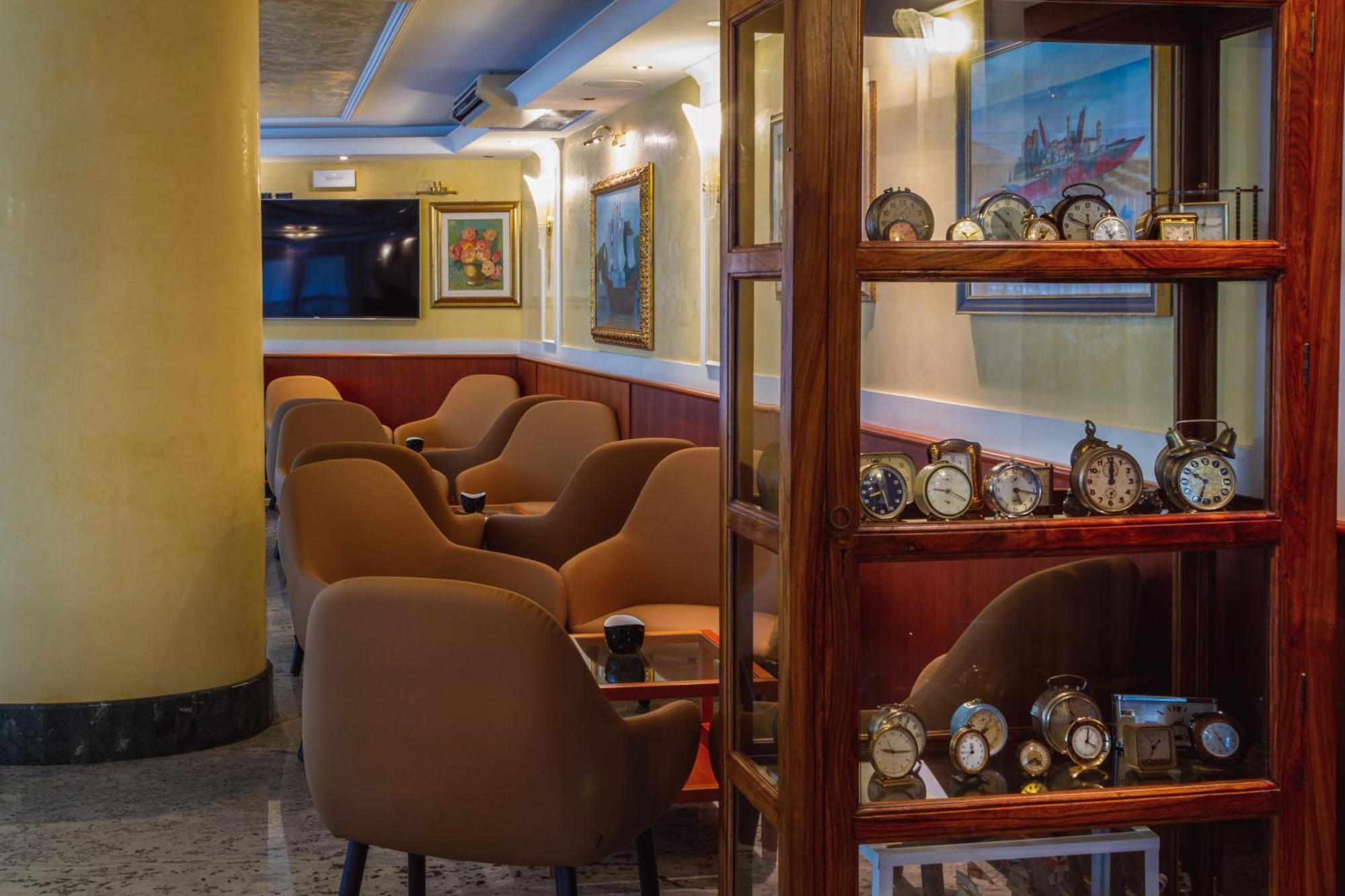 Hotel Verona 체제나티코 외부 사진