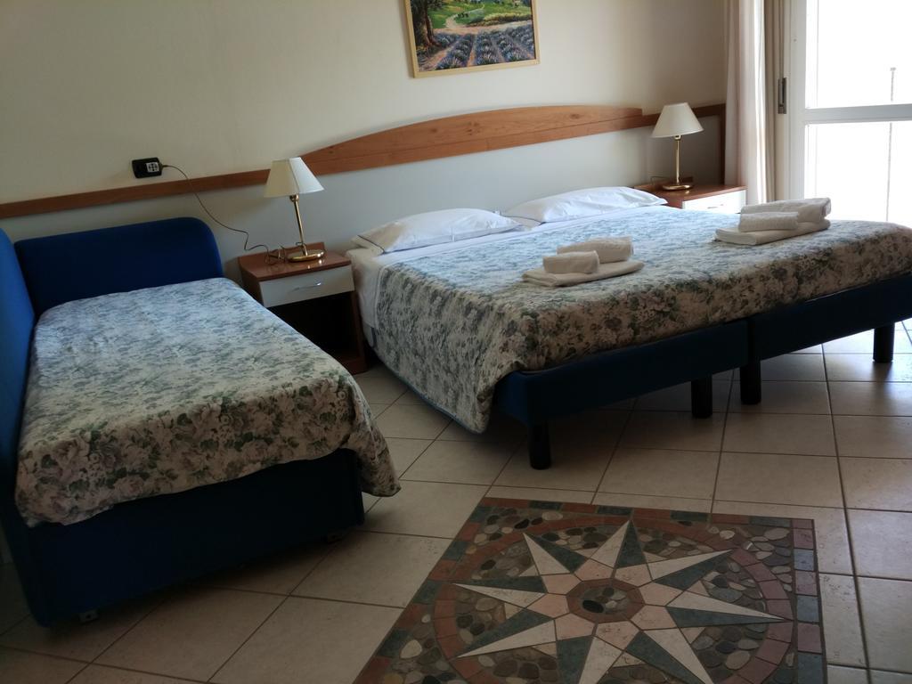 Hotel Verona 체제나티코 외부 사진